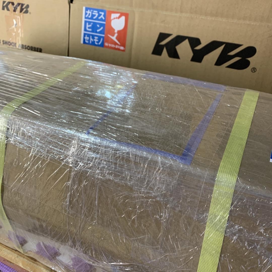 新品 KYBカヤバ EXｔａｇｅエクステージ 1台分 200系ハイエース2WD用