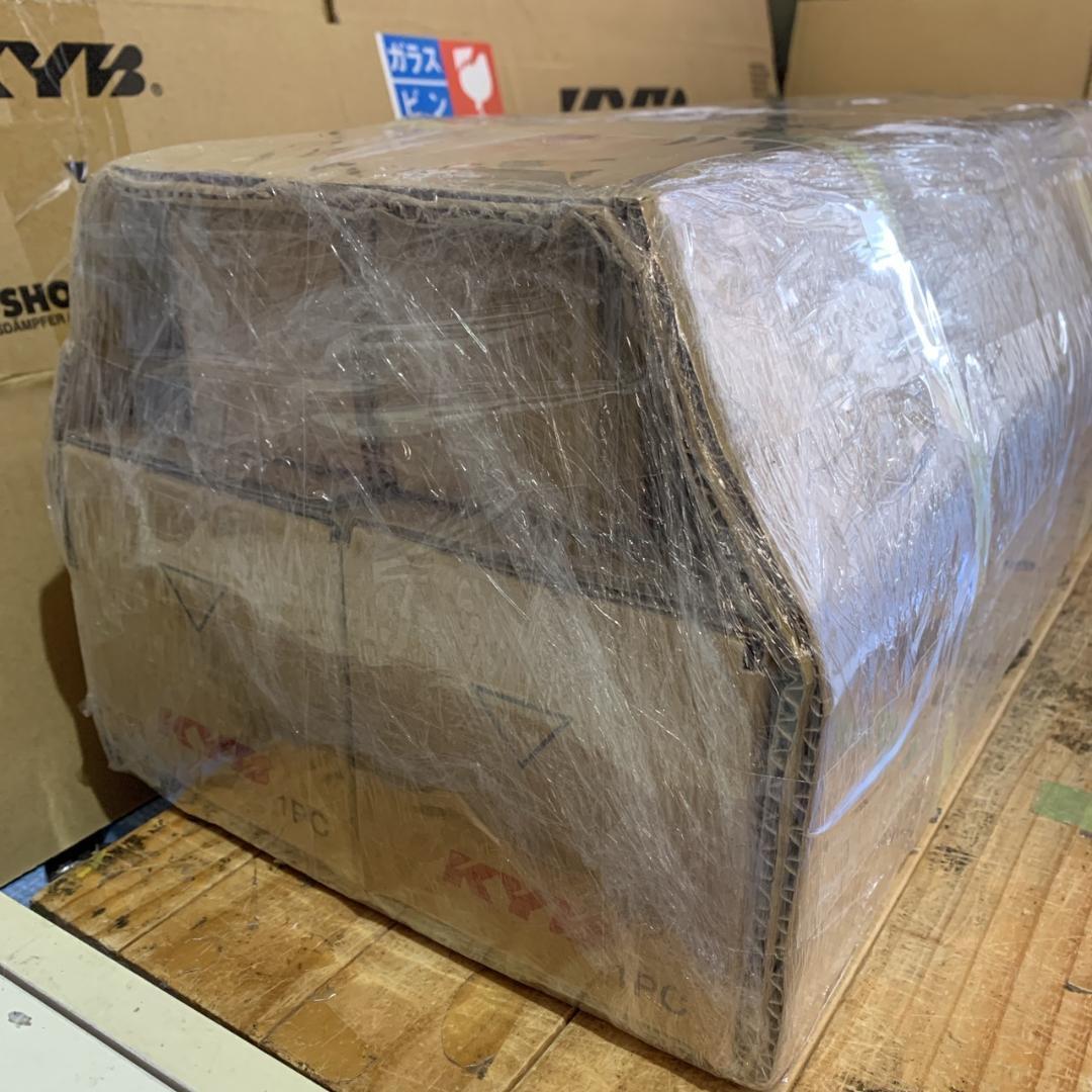 新品 KYBカヤバ EXｔａｇｅエクステージ 1台分 200系ハイエース2WD用