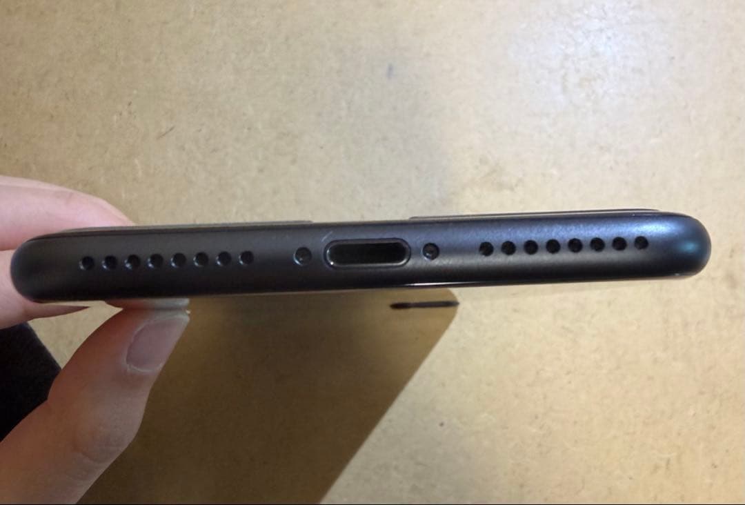 【美品】iPhone8plus 256GB SIMフリー 100% 箱