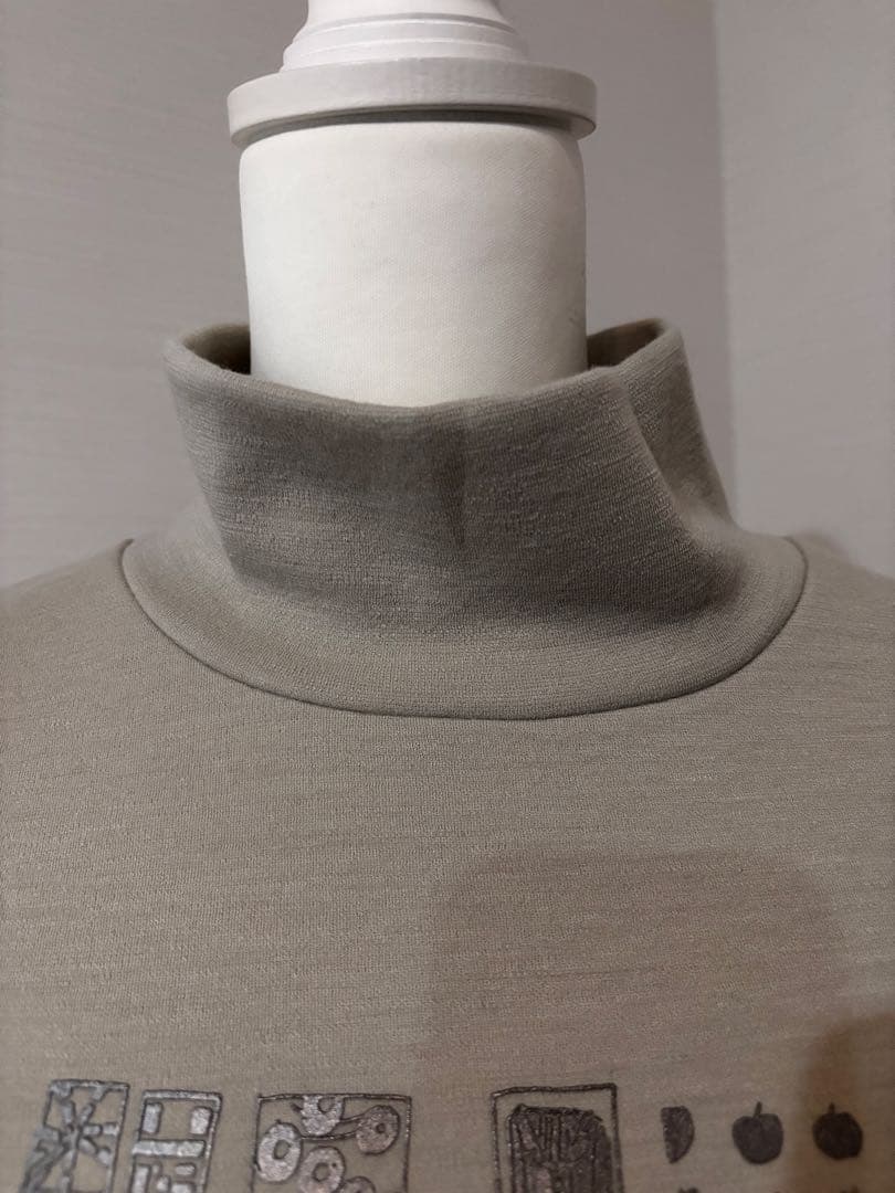 新品未使用☆HALF-NOTE♩のプリント プルオーバー