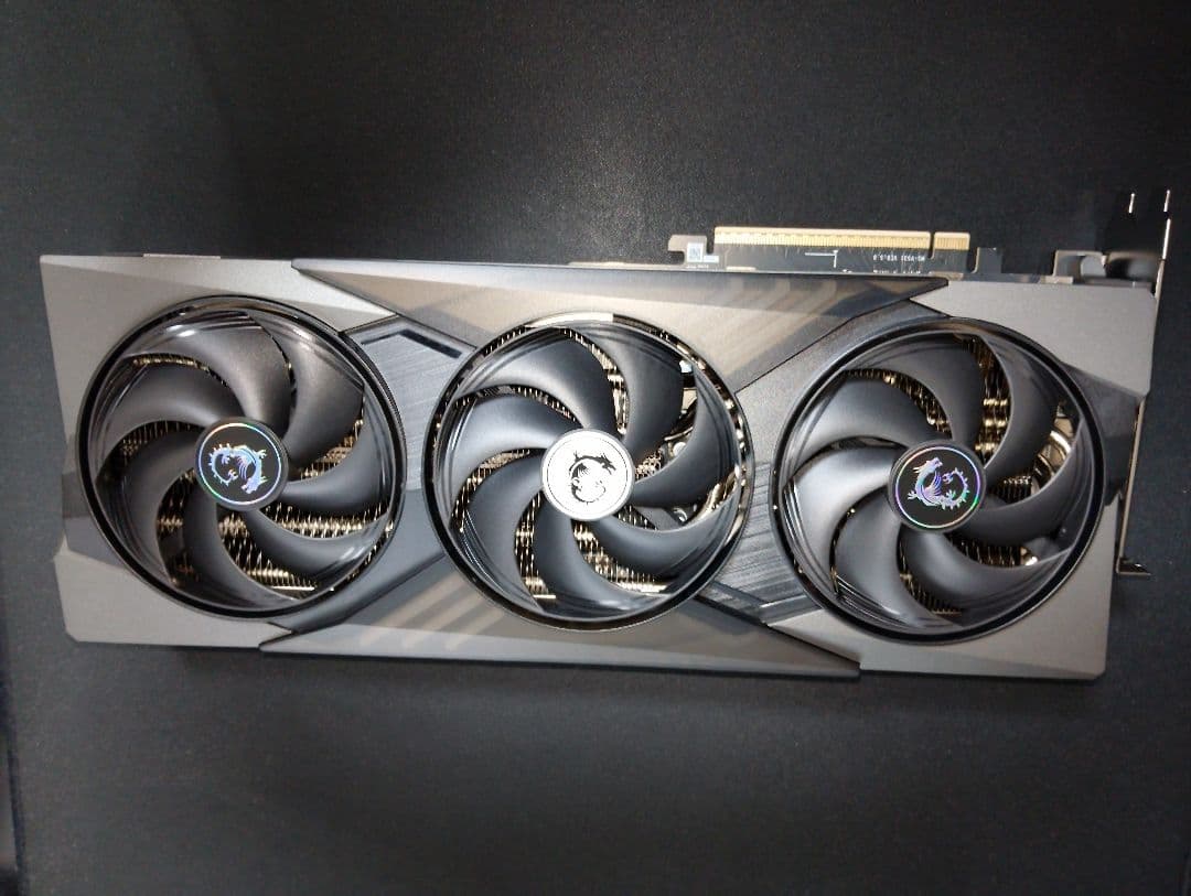 s*o様 MSI GeForce RTX 5080 Gaming Trio