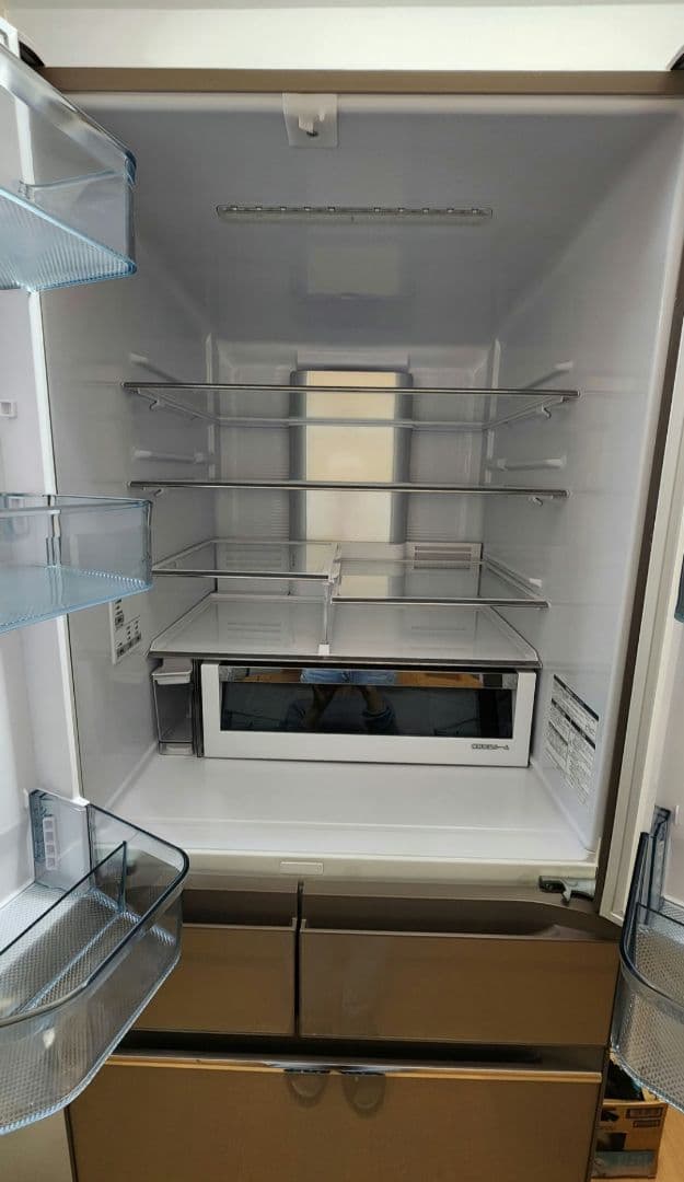 HITACHI 冷蔵庫 プレーンシャンパン 602L