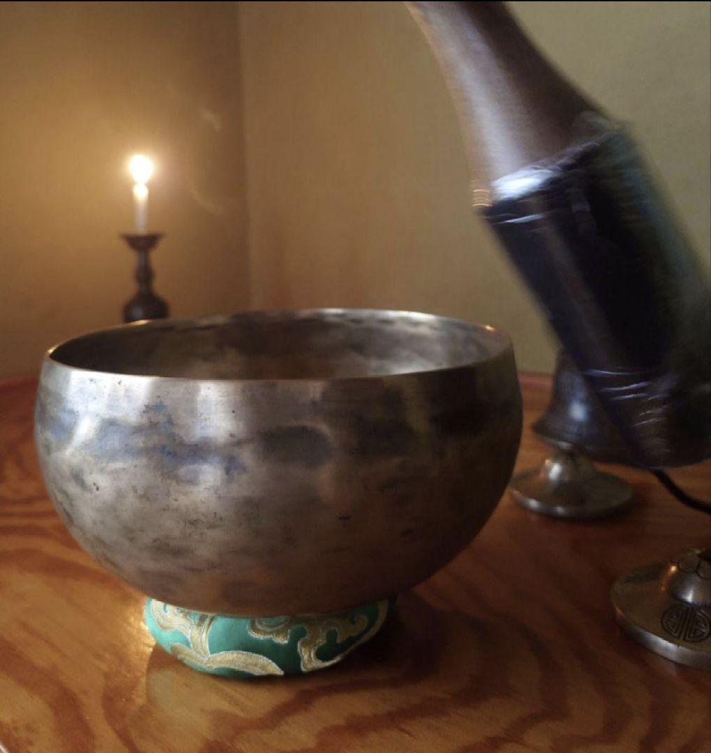 【本日限定価格】本物のシンギングボウルが欲しい方に　薄型　手打ち　チベット　密教