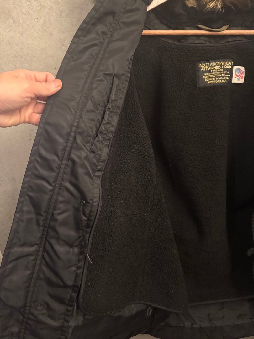 早い者勝ちSchott N3b サイズ38ミリタリージャケット ファー付き！