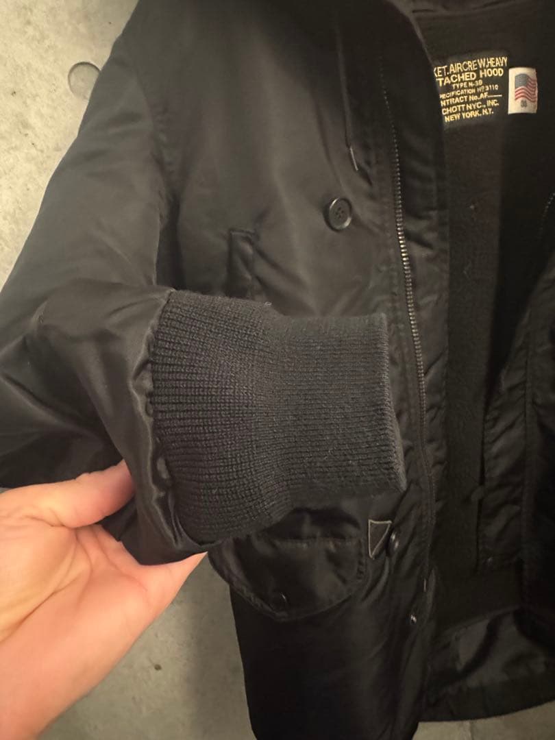 早い者勝ちSchott N3b サイズ38ミリタリージャケット ファー付き！