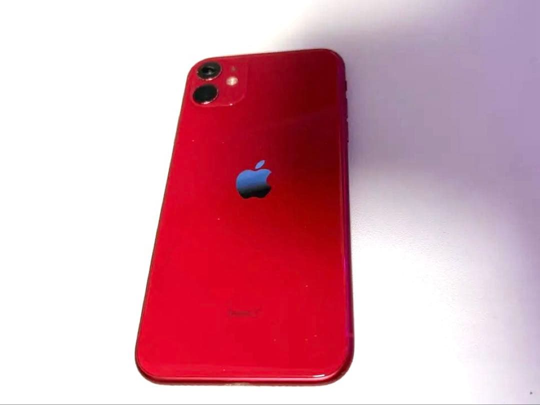 iPhone11 本体 (PRODUCT RED) 128GB カメラ傷あり