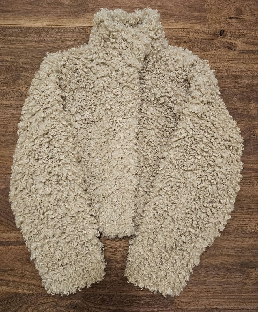 KBF フォルムボアジャケット　シープファーコート