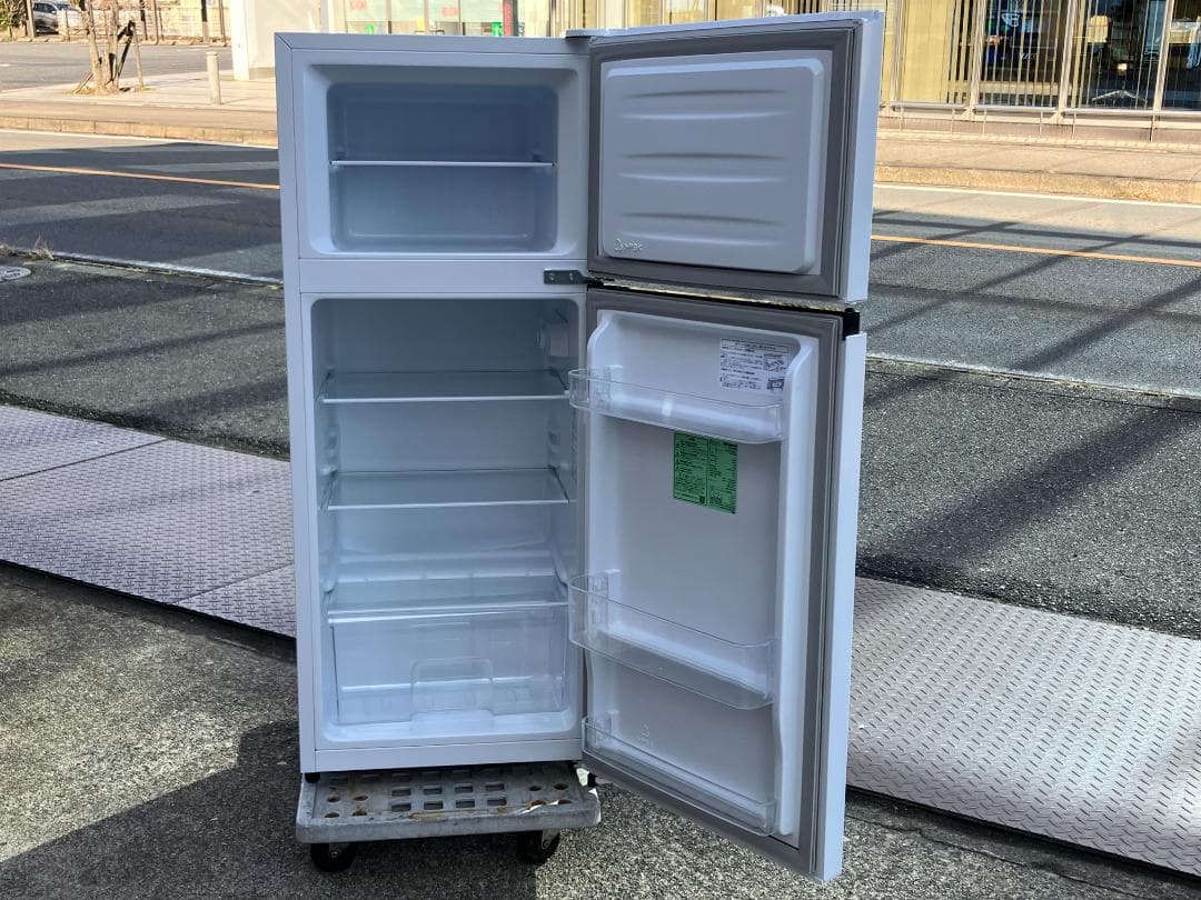 愛知岐阜/送料込★2023年★ハイセンス　120L冷蔵庫　HR-B12E2W