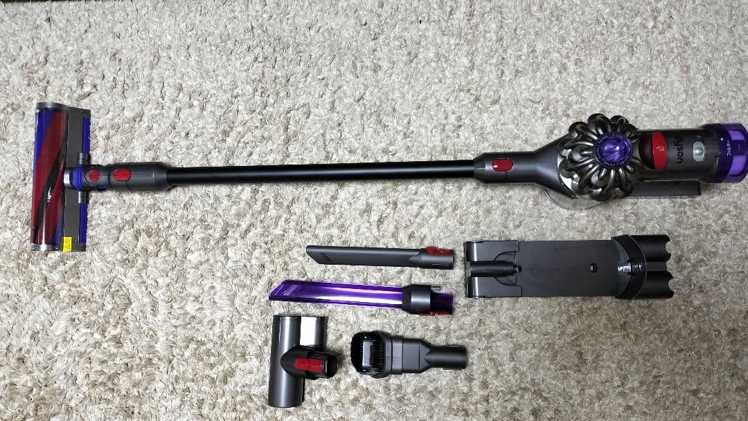 【ほぼ未使用】Dyson V8 Slim Fluffy