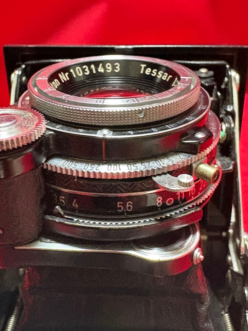 スーパーセミイコンタ(ツァイスイコン社} 純正革製カメラケース有り