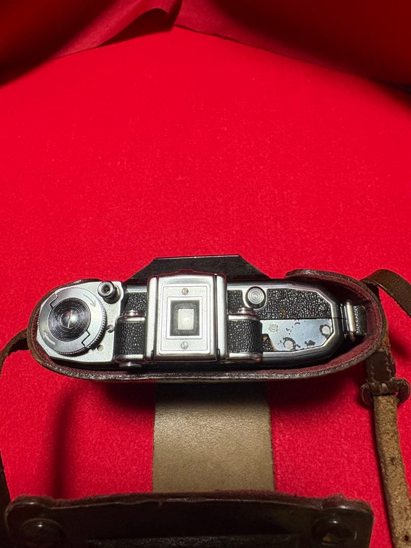 スーパーセミイコンタ(ツァイスイコン社} 純正革製カメラケース有り