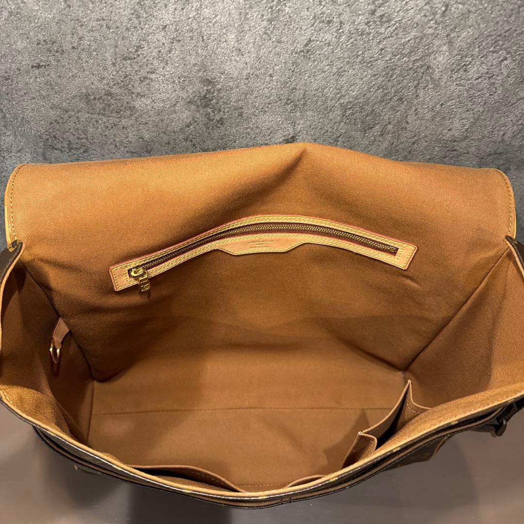 LOUIS VUITTON ルイヴィトン モノグラム アベス ショルダーバッグ