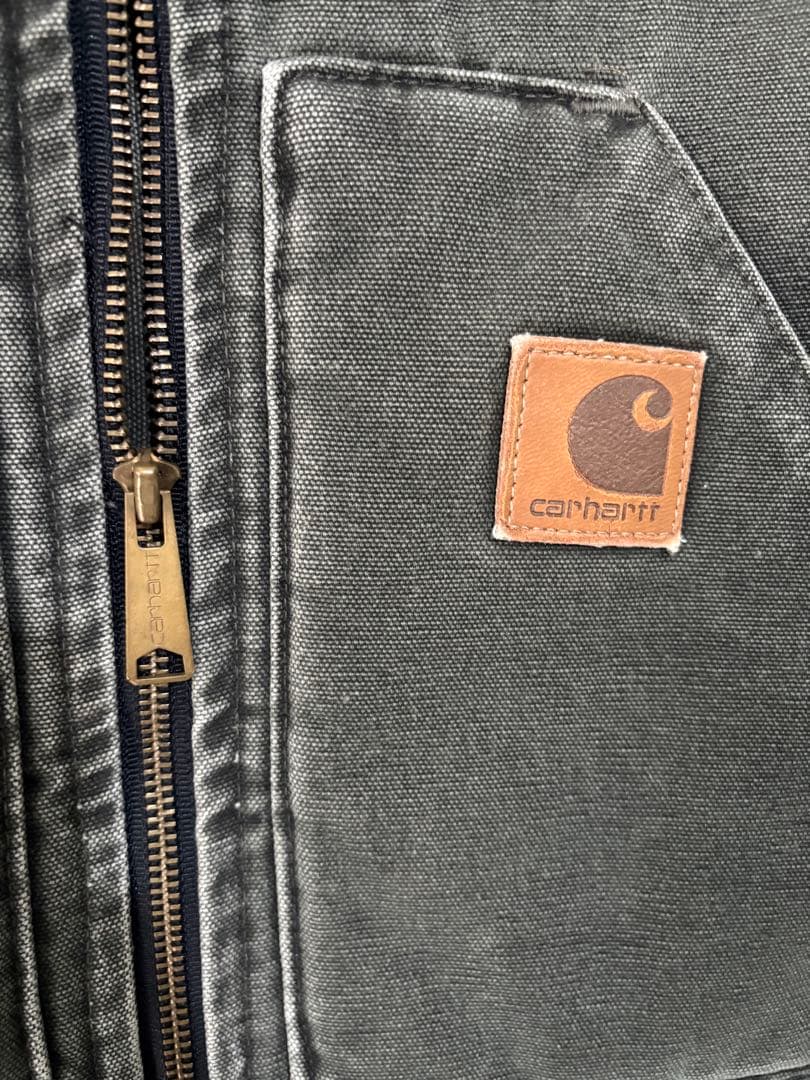 USA製Carhartt カーハート ダック ベスト モスグリンフェード