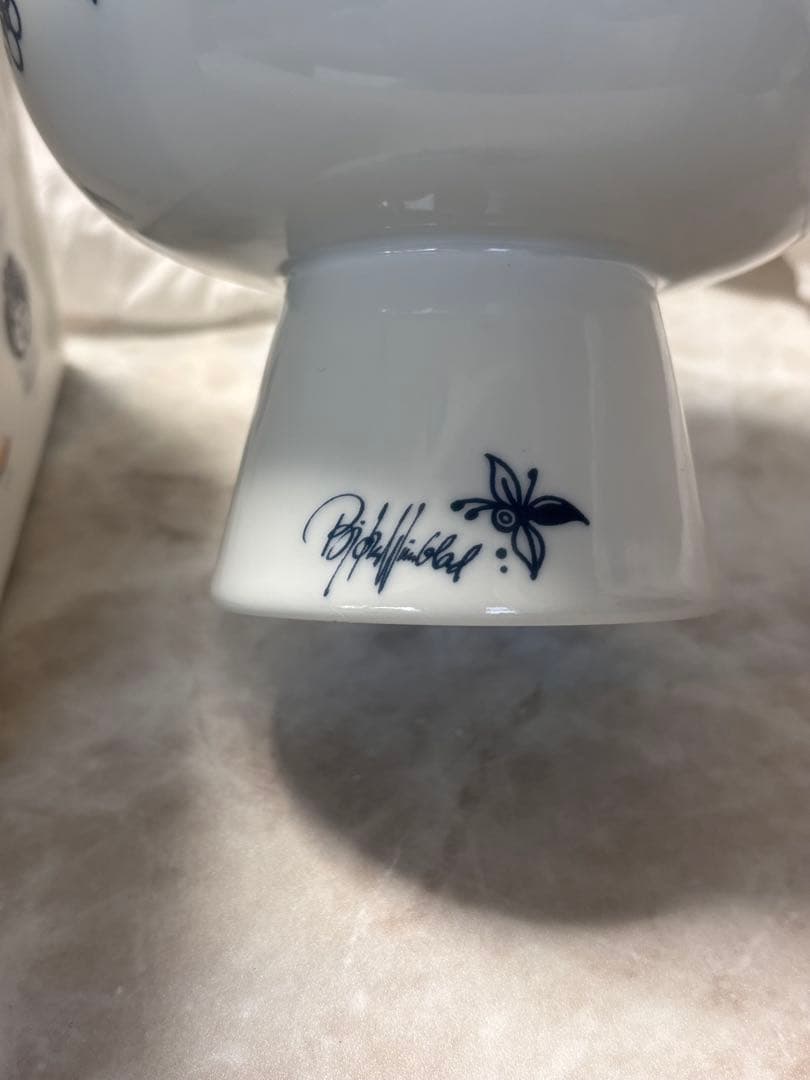 らーさんビヨンヴィンブラッドフラワーポット