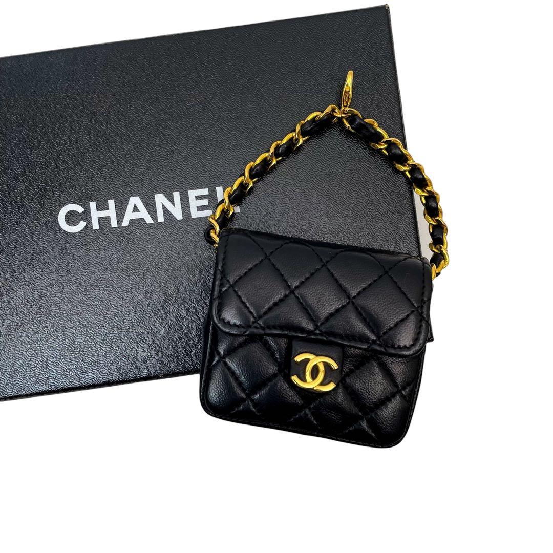 シャネル ラムスキン ミニ ミニ マトラッセ ショルダー バッグ チャーム 黒