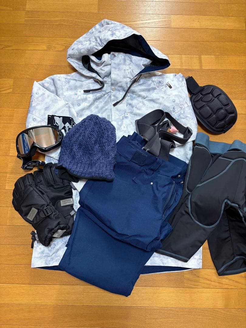 て*る様 スノーボードウェア 女性用 上下セット(その他小物込み)★クリーニング