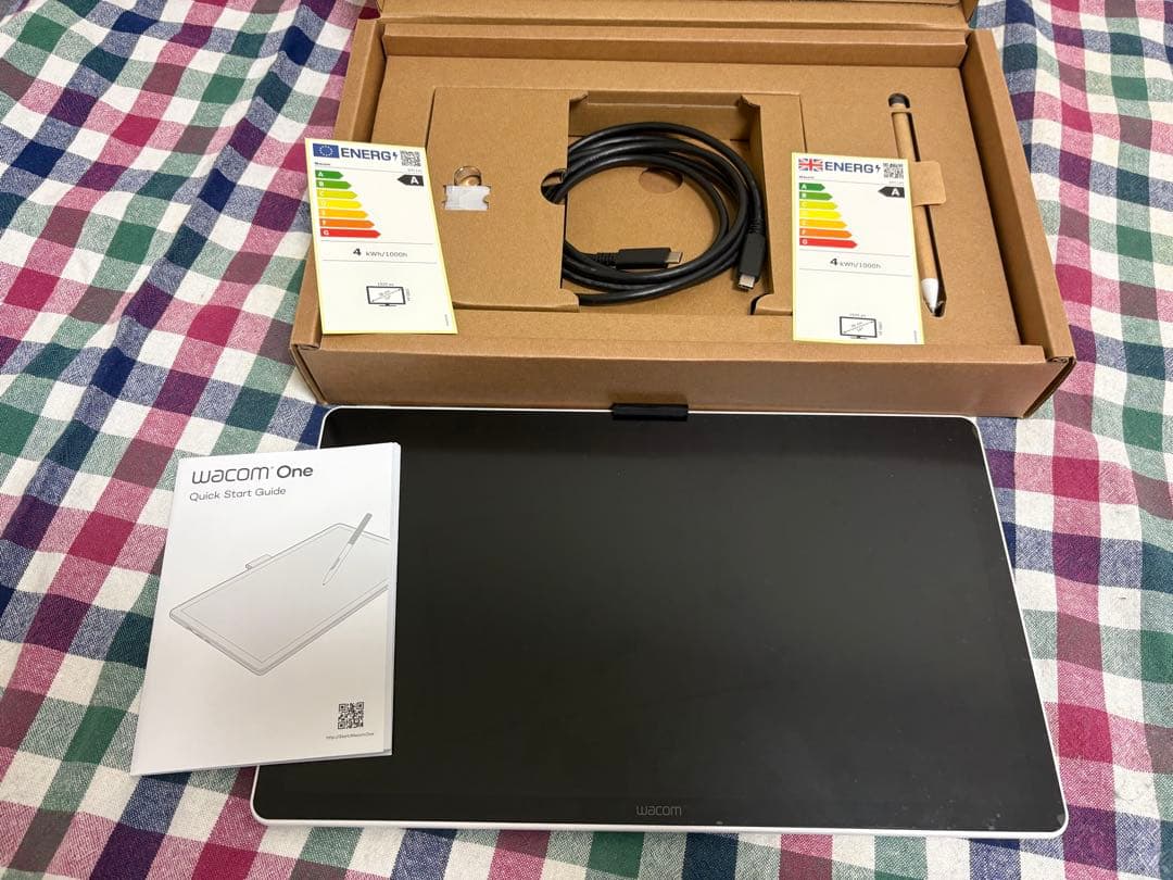 Wacom One 14 DTC141W0 ほぼ新品 フィルム貼付