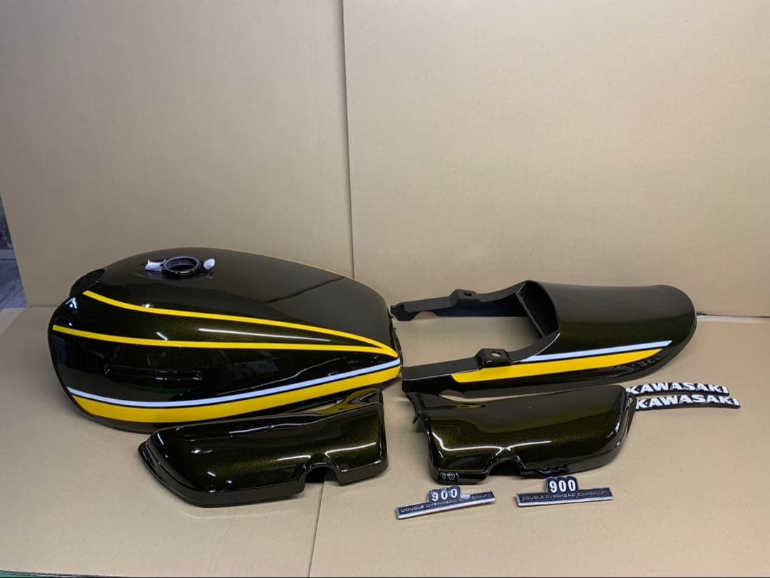 z1 z2 タイガー 外装 リペイント　タンク　サイド テール 未使用 mk2