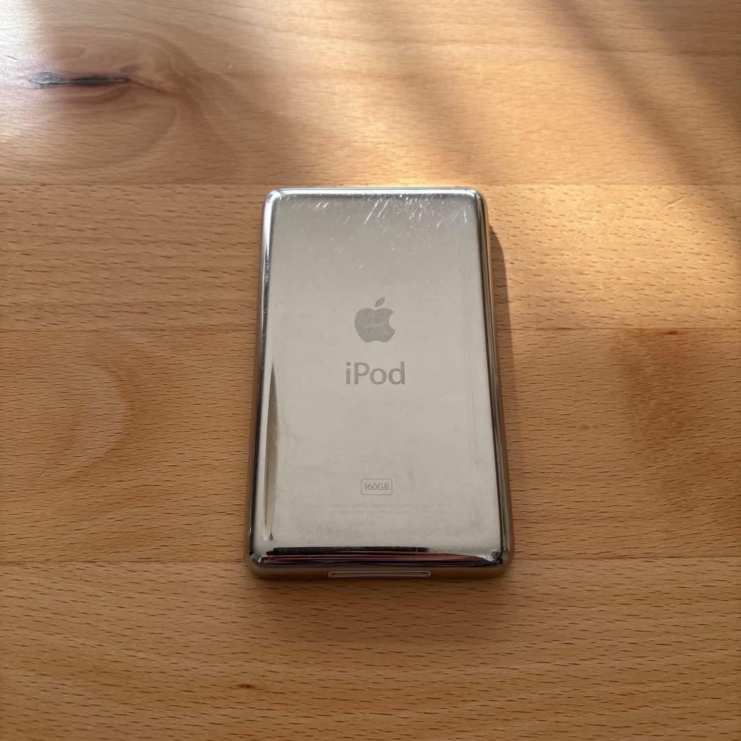 iPod Classic 160GBシルバー USBケーブル付き　ジャンク品