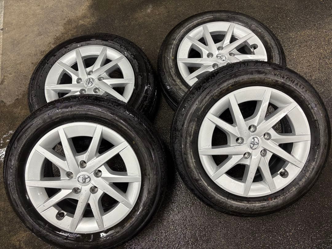 真*吾様 プリウスアルファ　純正タイヤホイール　205/60R16 4本セット