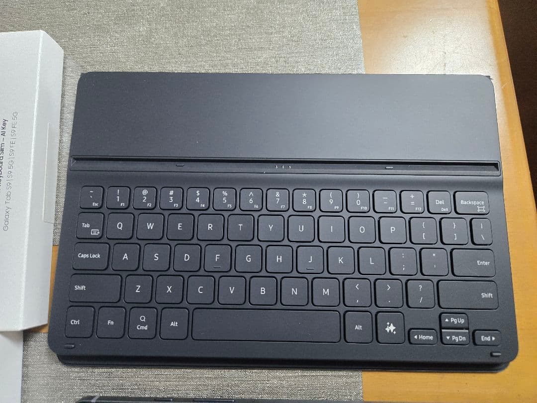 ほぼ新品Galaxy Tab S10 Lite + キーボードカバー