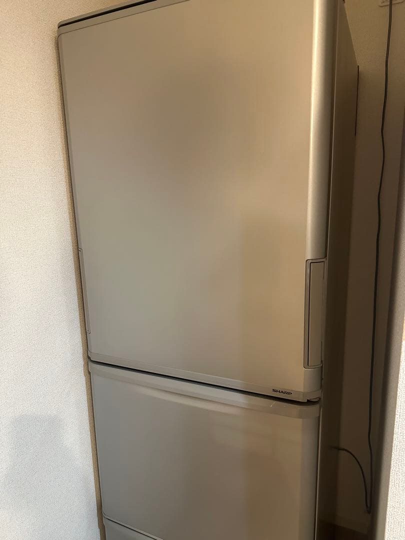 031104 SHARP ノンフロン冷凍冷蔵庫　SJ-W352E-S