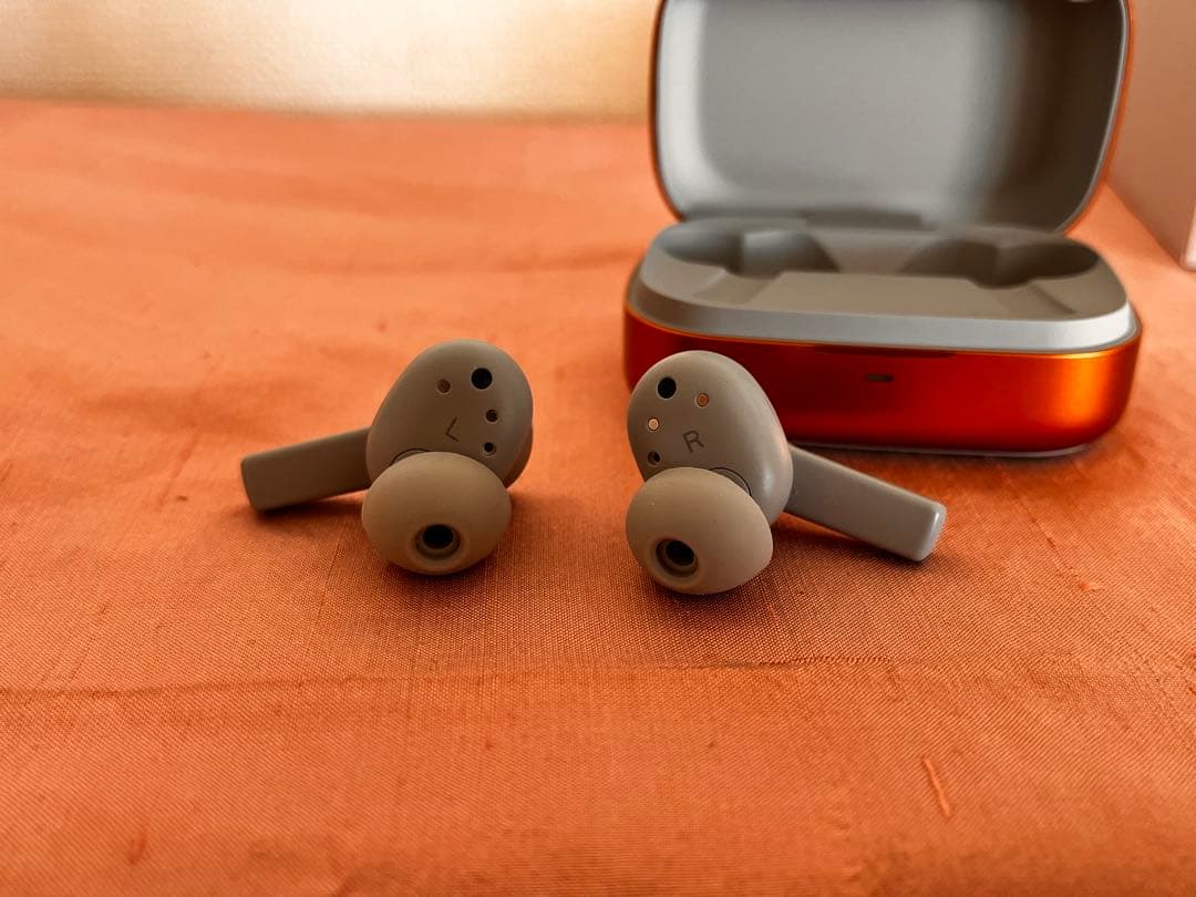 イヤホン Bang & Olufsen Beoplay Eleven Copper