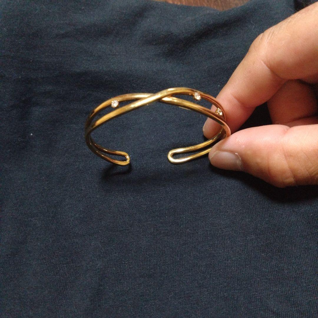 ゴールド ツイストデザイン バングルH＆G