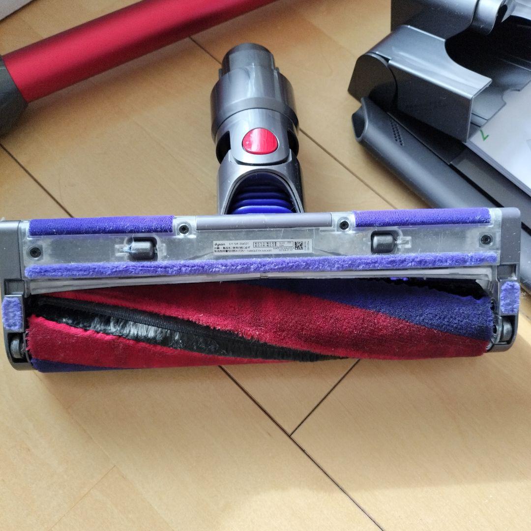 dyson ダイソン　V8 Slim Fluffy SV10KSLM