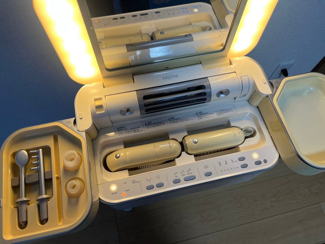 サキナ　ビジュー　使用感あります