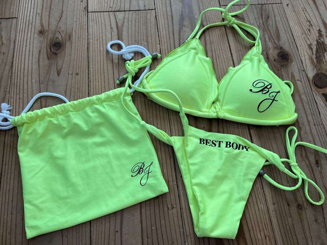 aki ベストボディジャパン　ビキニ 蛍光イエロー