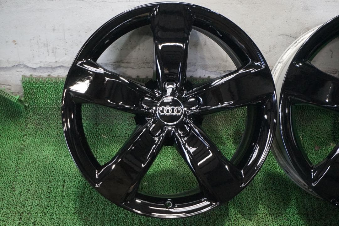 アウディ純正　カスタムブラックエディション A1 A4 A5 A6 Q5
