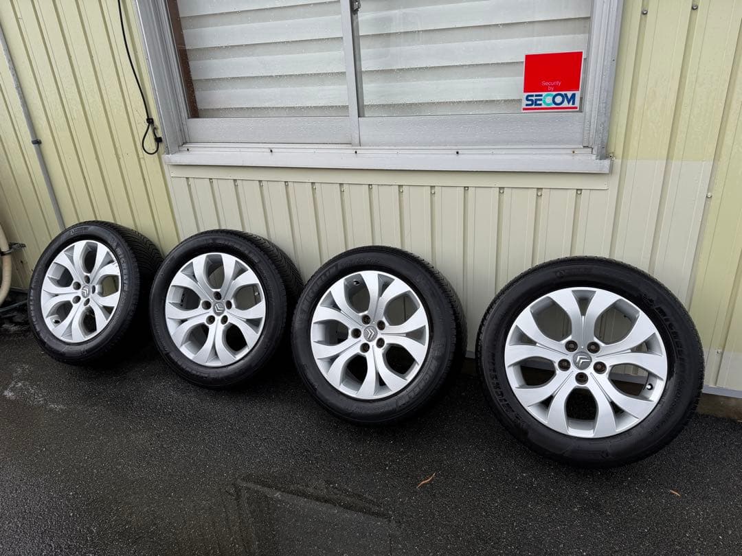 MICHELIN 225/55/R17 オールシーズンタイヤ　シトロエンC5