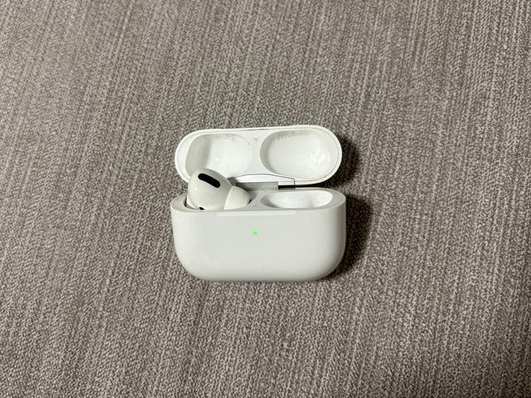 AirPods Pro 本体(左耳のみ) ホワイト 充電ケース付き