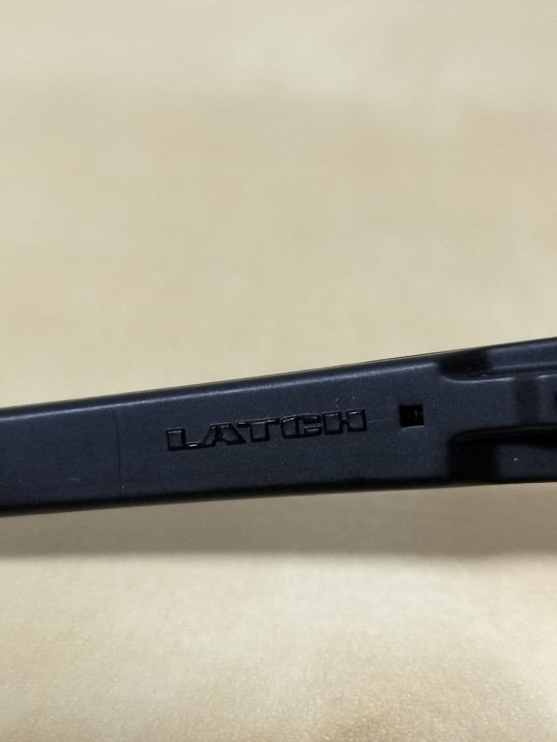 状態良好 レンズ新品 OAKLEY LATCH