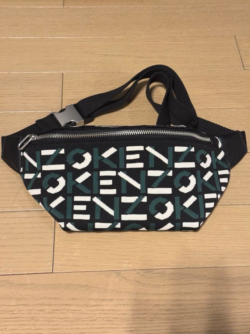 【美品】KENZO ボディバック 黒×緑×白