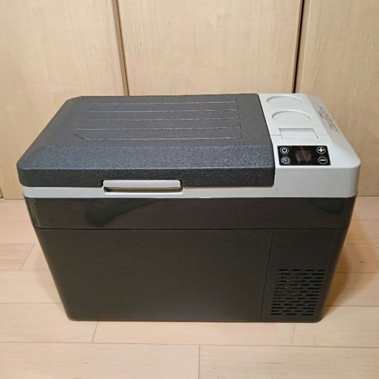 SUNPIE製　車載ポータブル冷蔵庫 30L