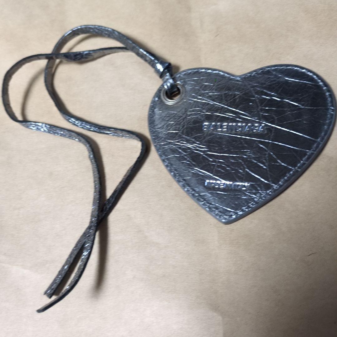 y*u様 BALENCIAGA ハート型レザーチャーム バッグチャーム