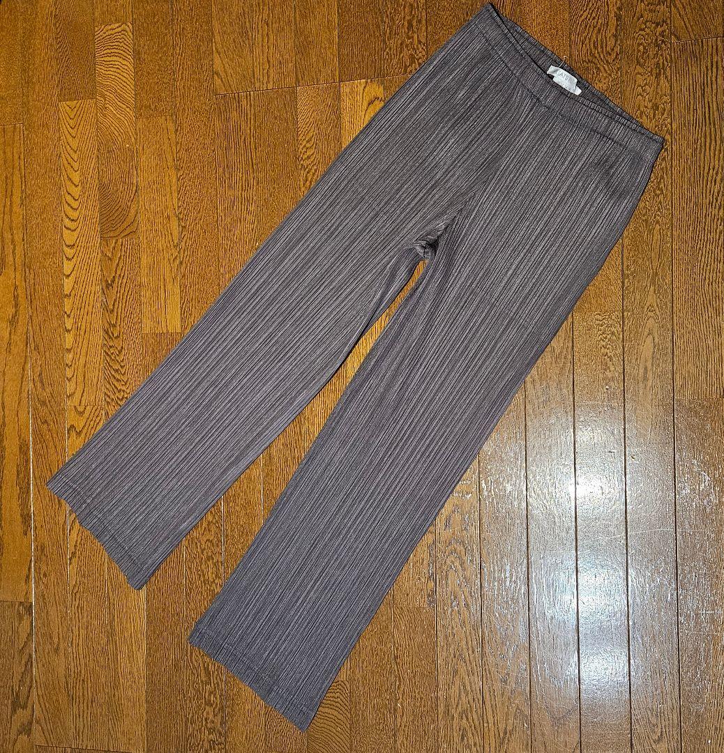 プリーツプリーズ　イッセイミヤケ　ボトムスパンツ