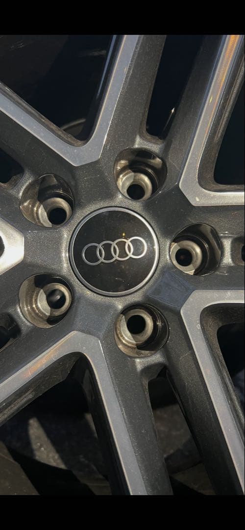 新車外し Audi Q5 19インチホイールセット