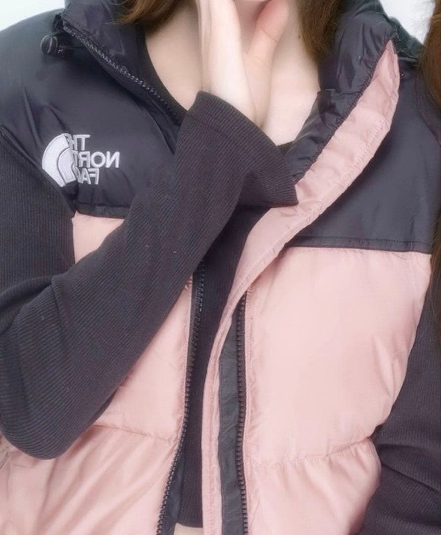 THE NORTH FACE ダウンベスト ピンク・ブラック 着画あり