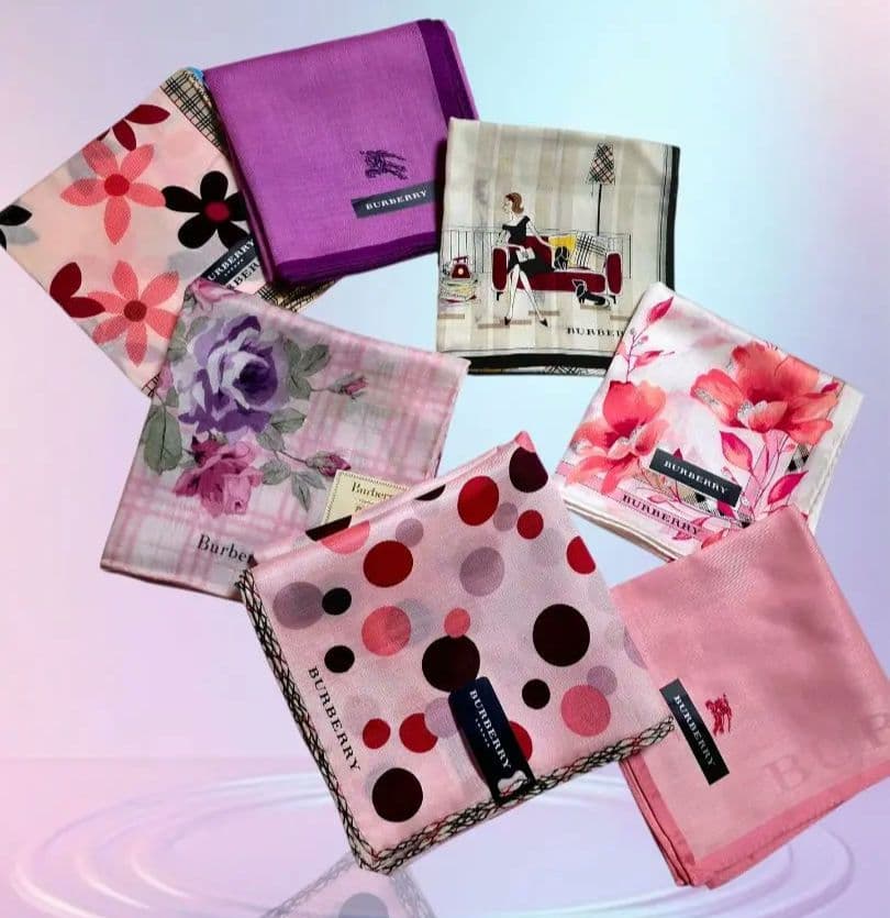 新品 未使用　BURBERRY, ハンカチセット シルク、コットン入り