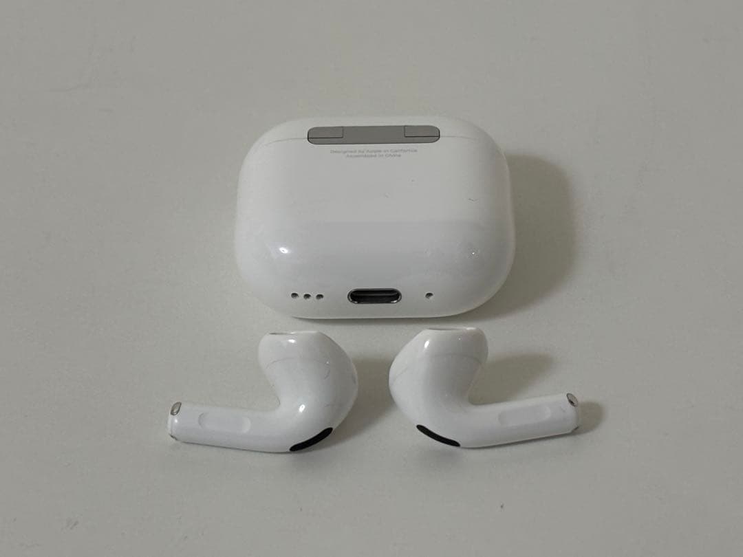 美品♪ AirPods4【アップルケア付き】