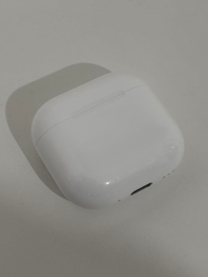 美品♪ AirPods4【アップルケア付き】