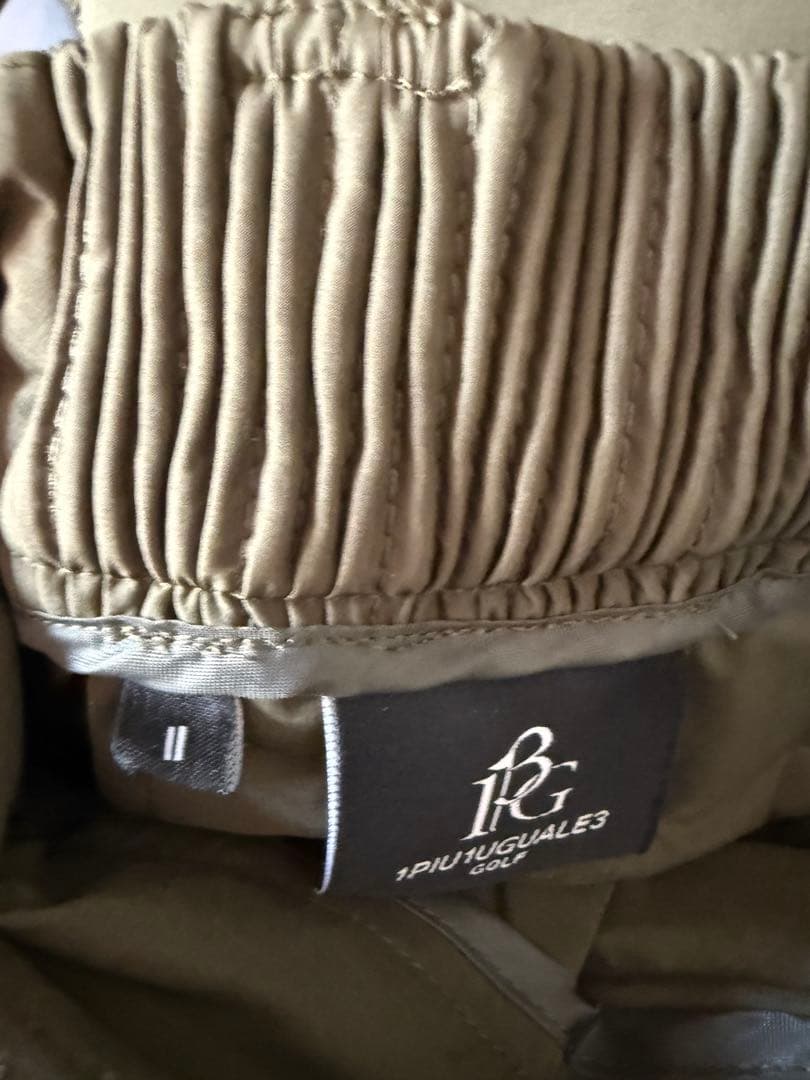 ウノピュウノウグァレトレ　未使用レディース　ダウンセットアップ