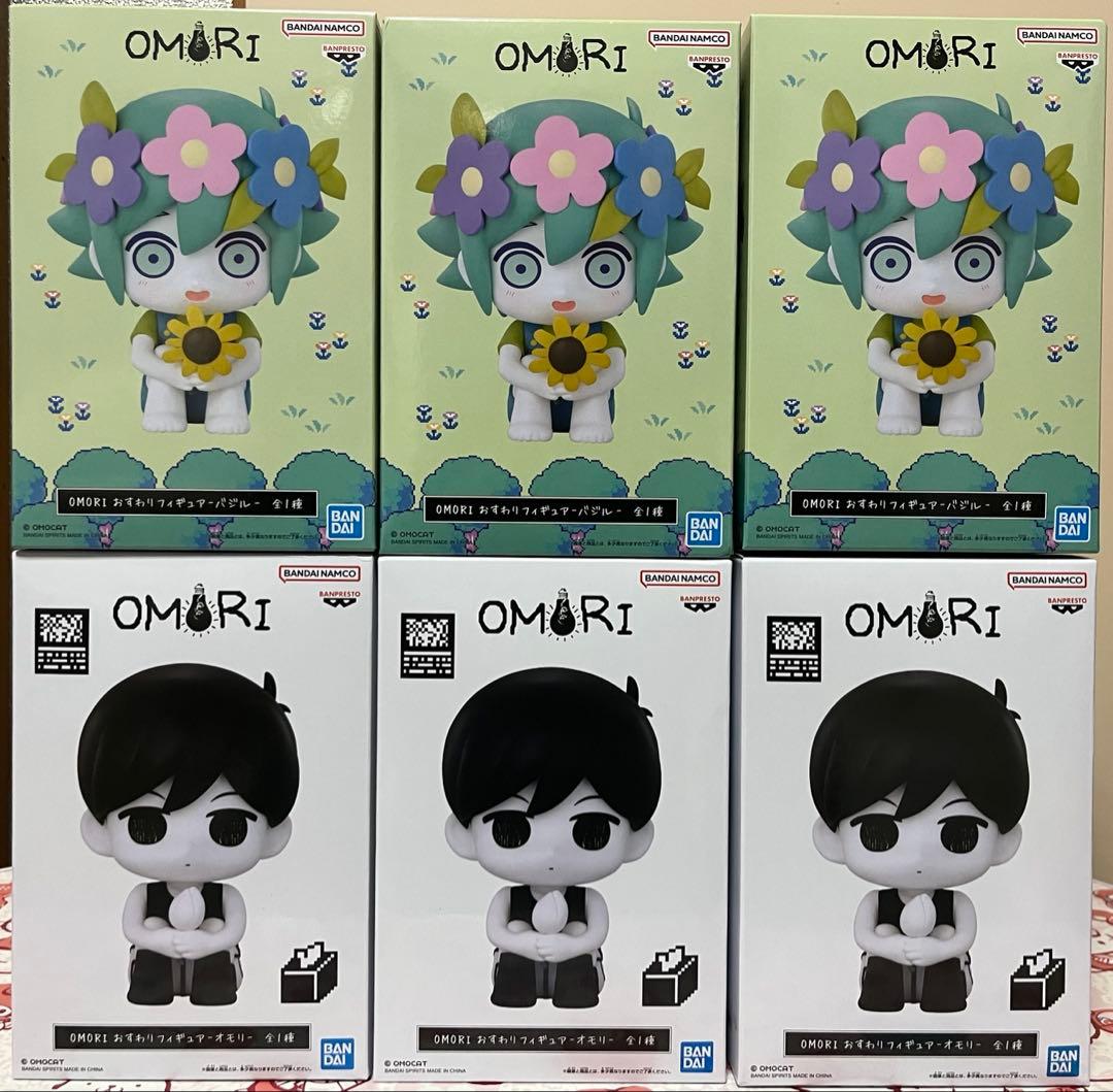OMORI おすわりフィギュア　オモリ3体とバジル3体の計6体セット