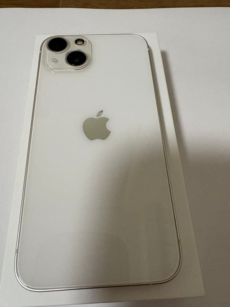Apple iPhone 13 スターライト 本体／SIMフリー 美品