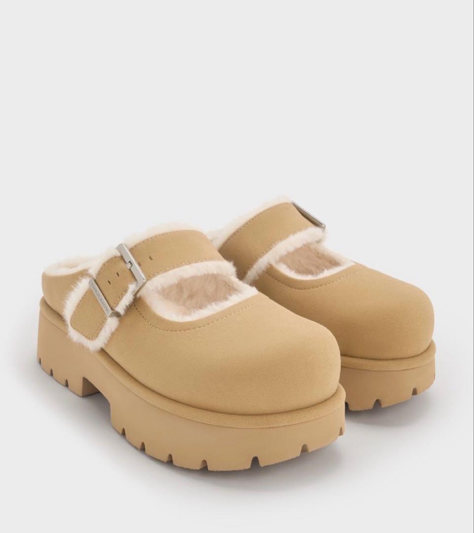 Bergen ベルゲン テクスチャーファートリムバックルプラットフォームミュール