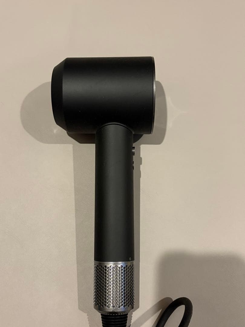 Dyson Supersonic Ionic ドライヤー ブラック