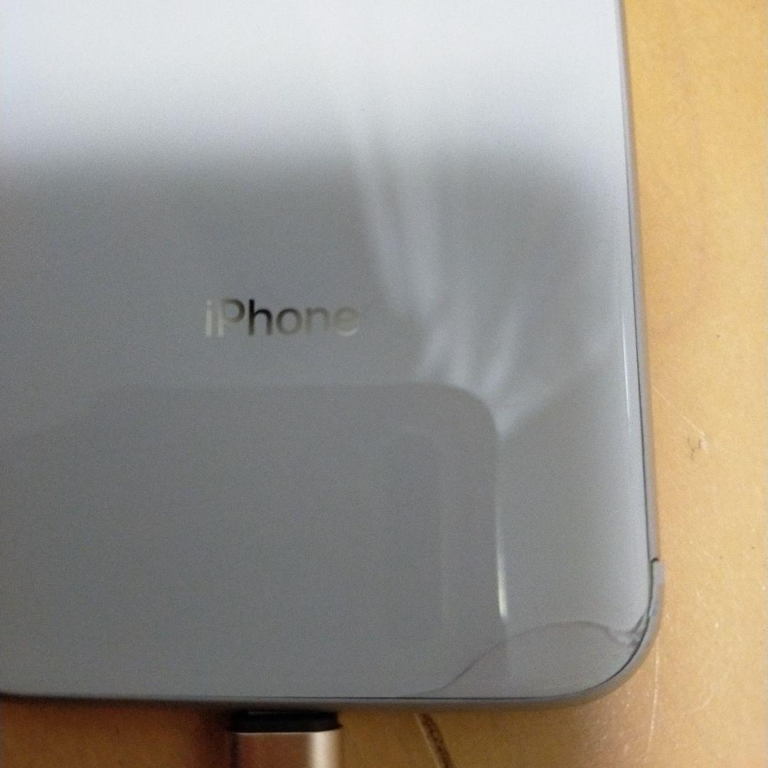 iPhone 8 64GB シルバー SIMフリー